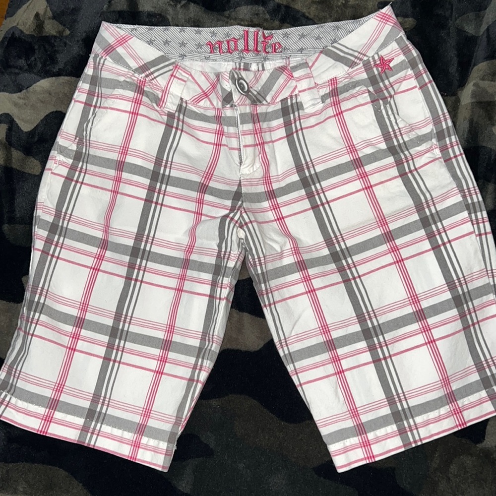 ⭐️Nollie, plaid capris, size 1⭐️